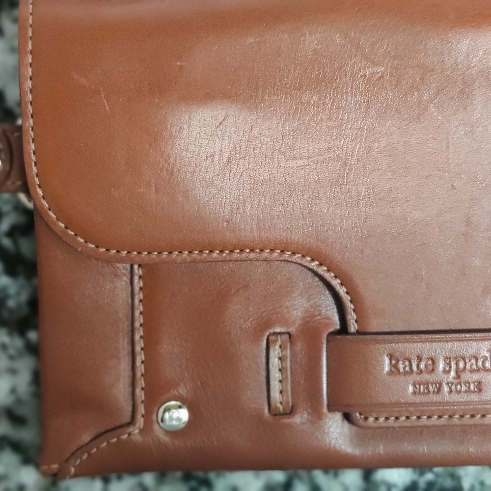 Kate Spade Wristlet - Picture 5 of 14